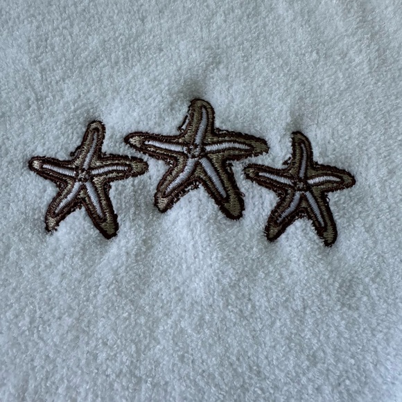 Lulu B White Chenille Starfish Embroidered Sweater Size S - Picture 2 of 10